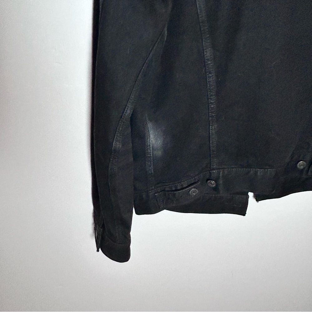 Levi's Classic Black Denim Jacket with patches - Picture 5 of 5